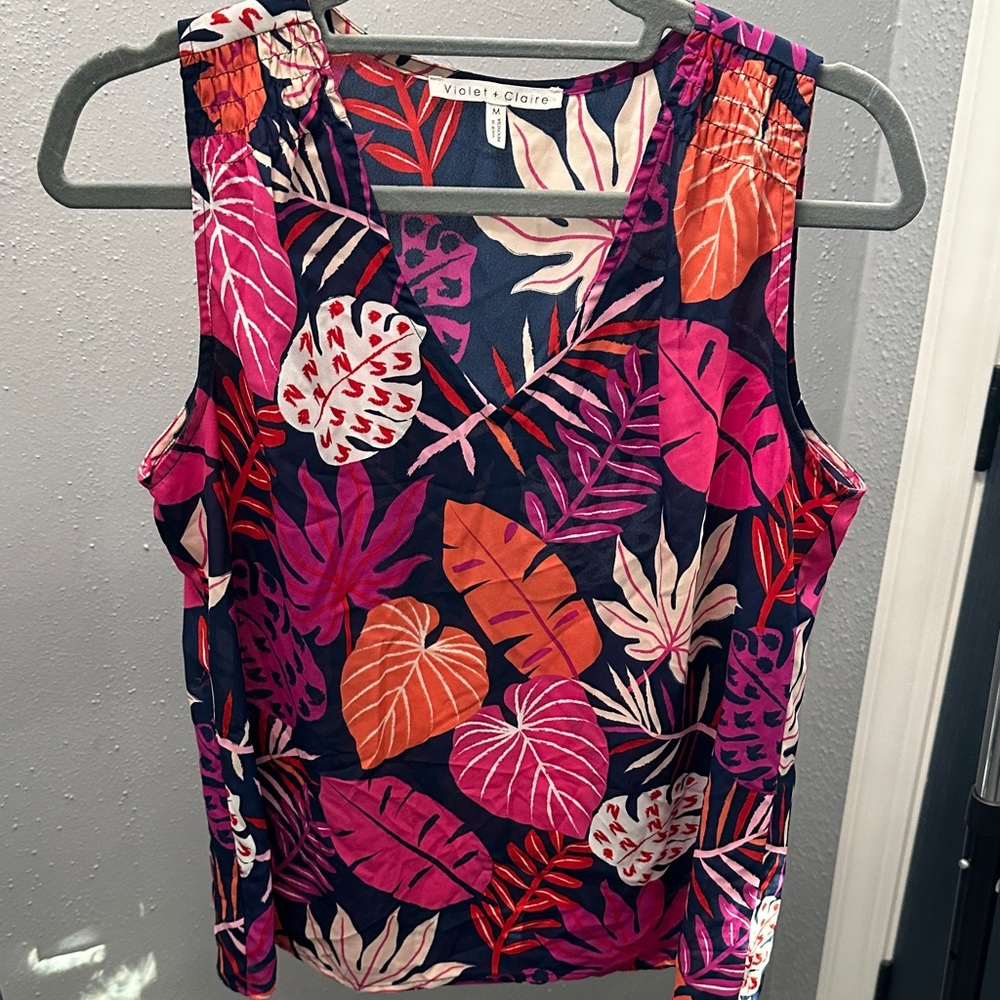 Violet & Claire Colorful Leaf Print Tank Top